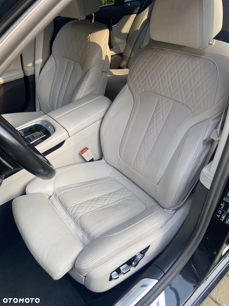 BMW Seria 7 750d xDrive - 18