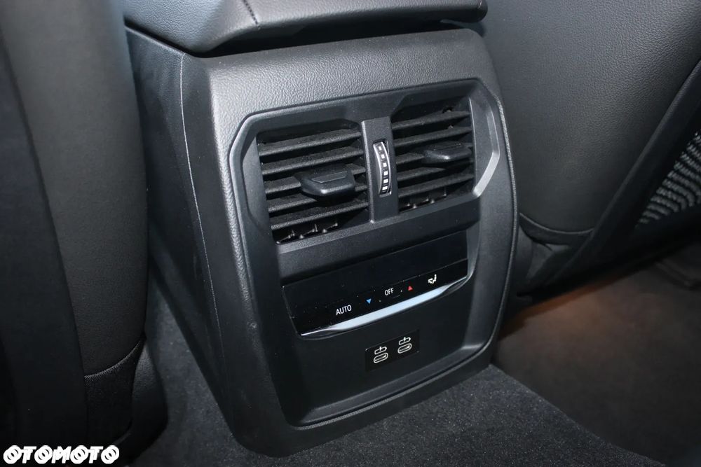 BMW i4 80.7kWh eDrive 35 M Sport - 24