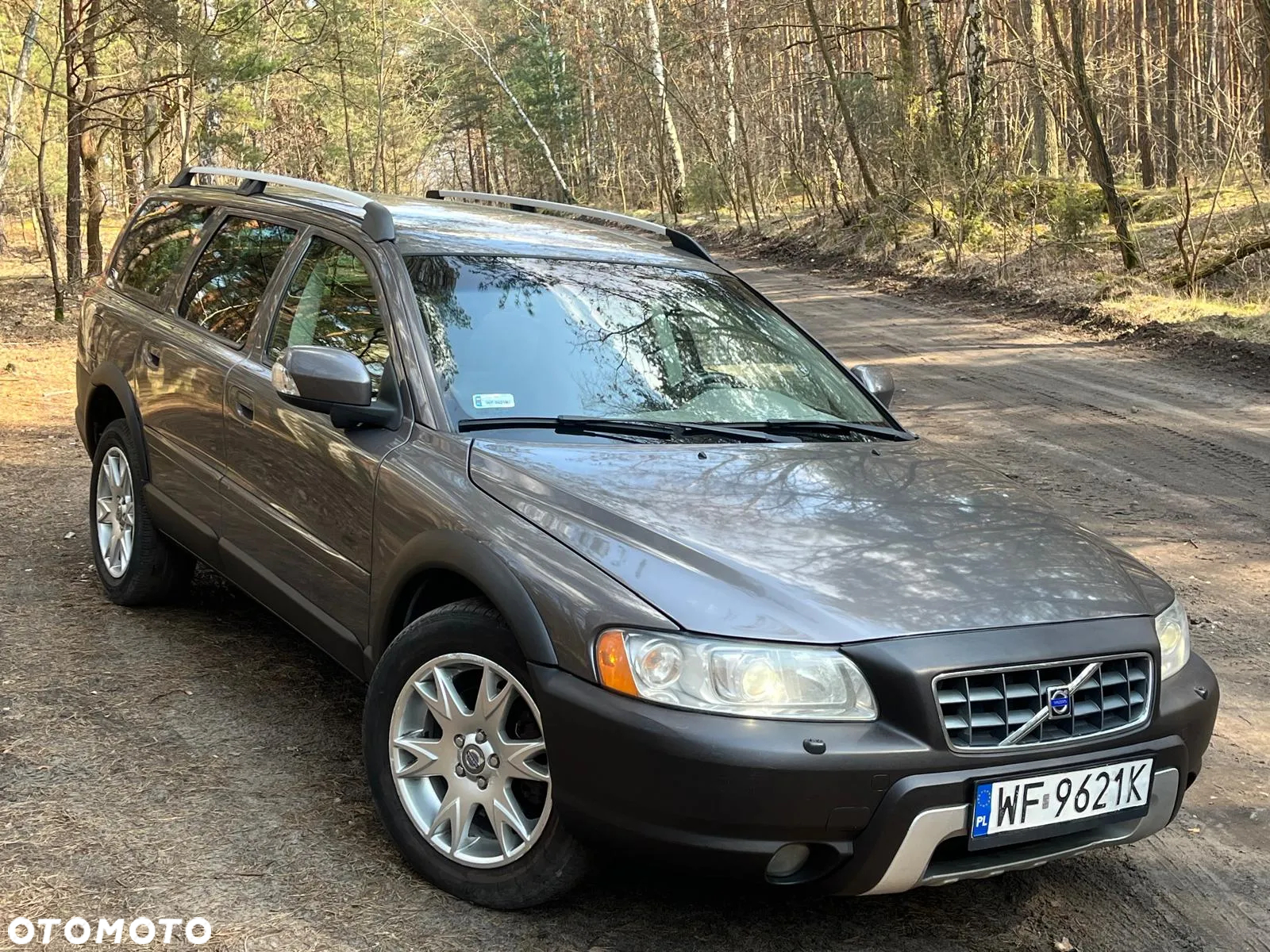 Volvo XC 70 D5 AWD Momentum - 3
