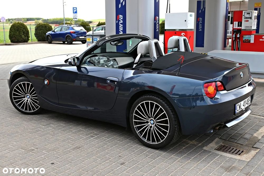 BMW Z4 2.2i - 25