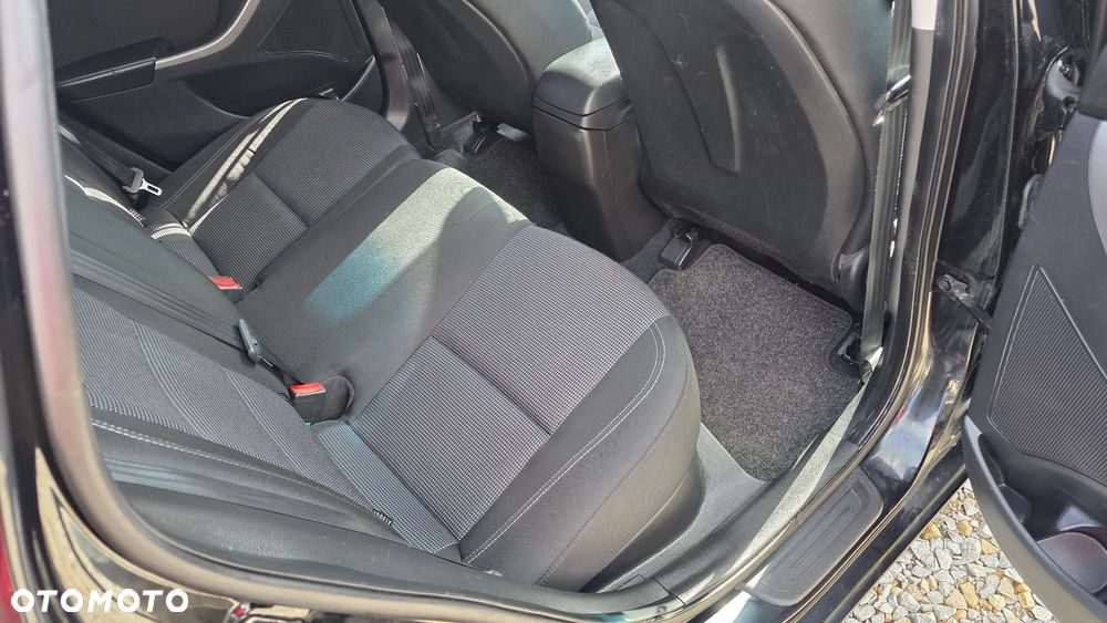Hyundai i30 1.6 Trend - 23
