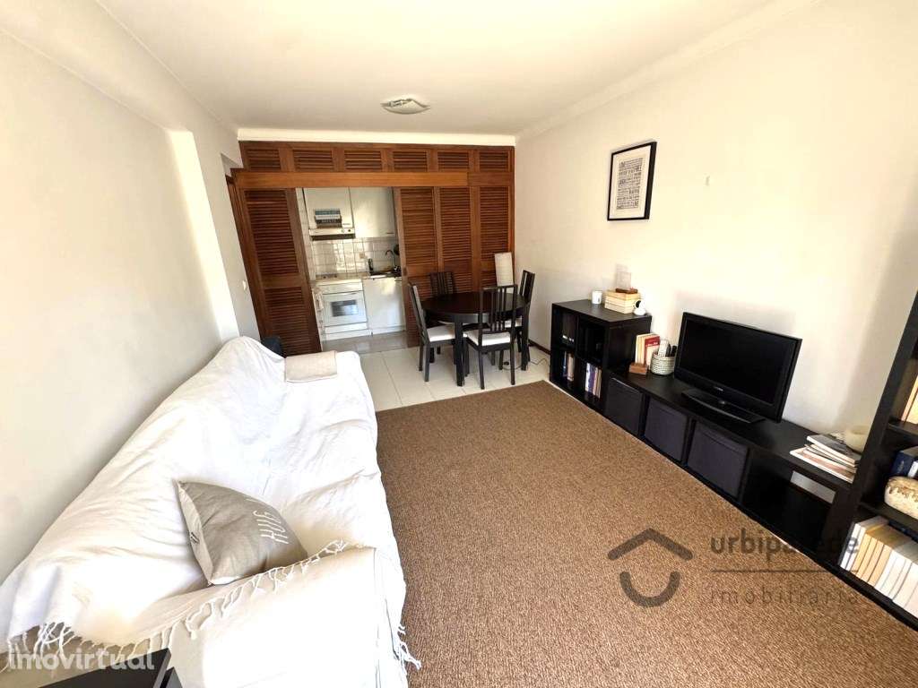 Apartamento T1 com parqueamento no Jardim dos Arcos. - Grande imagem: 4/12