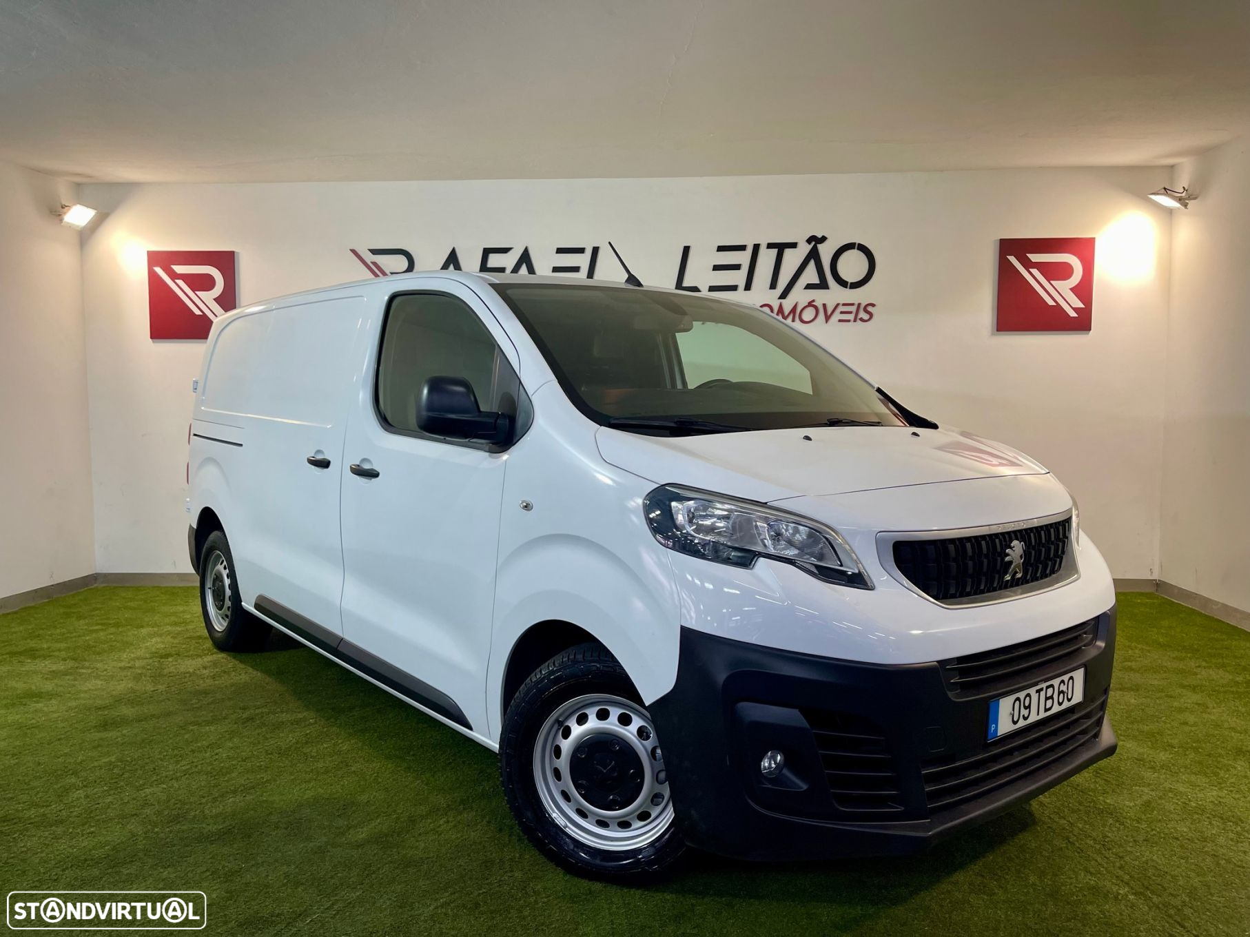 Peugeot Expert 2.0 BlueHDi L2H1 Premium Standard - 4