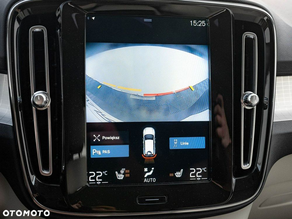 Volvo XC 40 - 25
