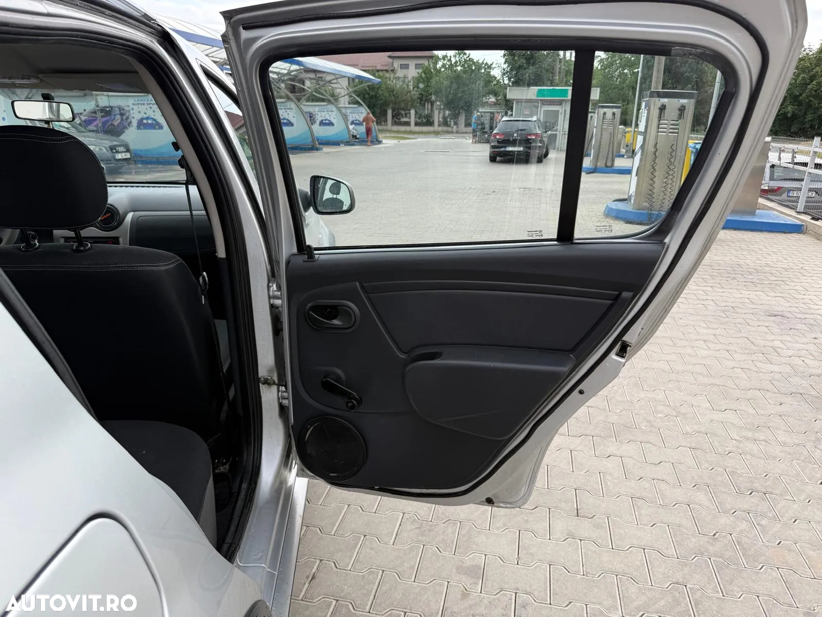 Dacia Sandero 1.6 MPI Ambiance - 19
