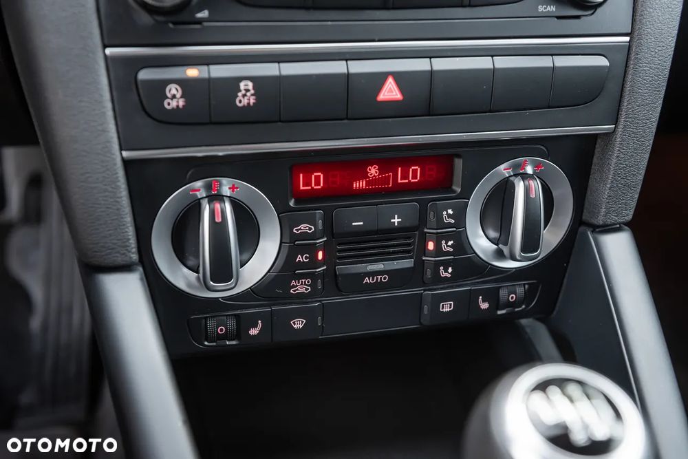 Audi A3 Sportback 1.4 TFSI S line Sportpaket - 20