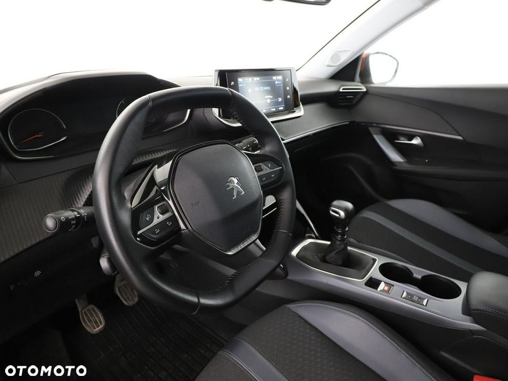 Peugeot 2008 PureTech 100 Allure S&S BVM6 - 15