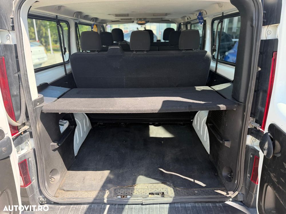 Renault Trafic 2.0 Blue dCi 110 S&S L2 8+1 Life - 10