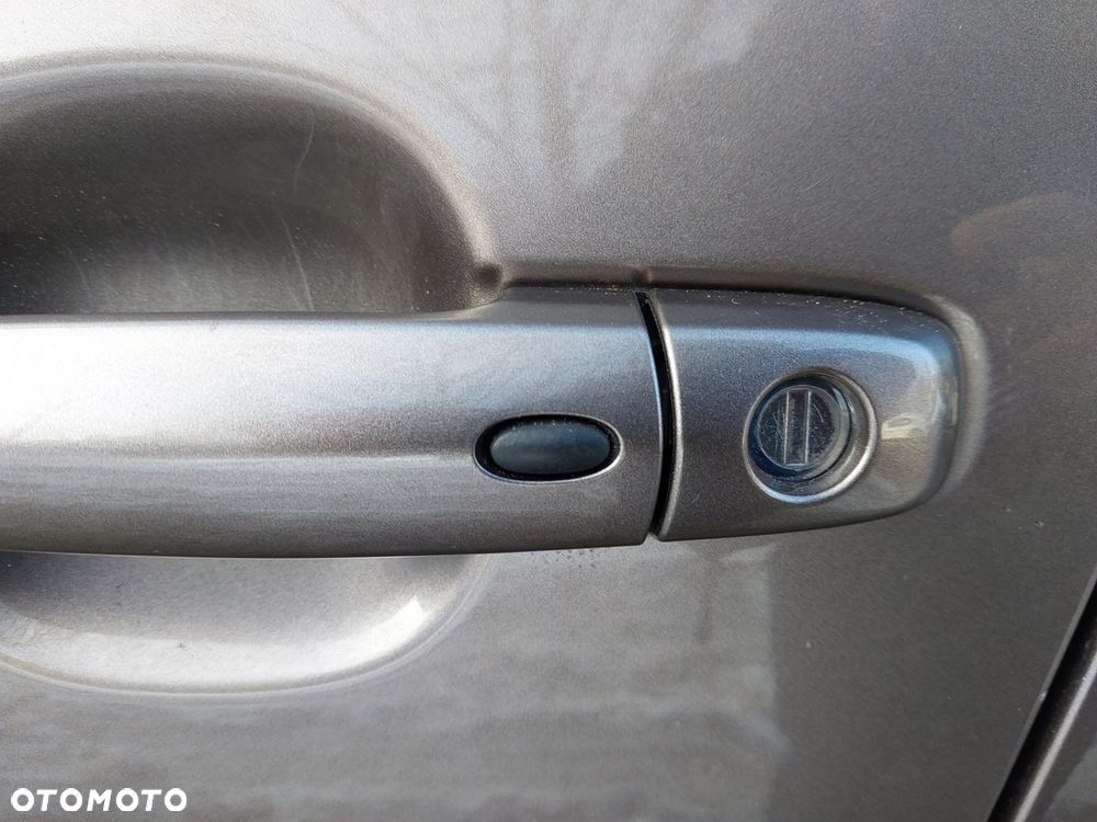 Suzuki Grand Vitara 2.4 Premium EU5 - 32