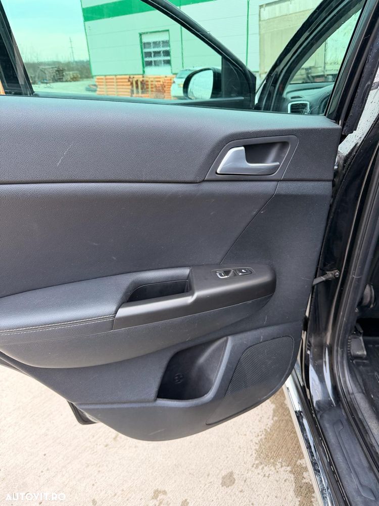 Kia Sportage 1.6 DSL MHEV 7DCT HP 4x2 Business Line - 13