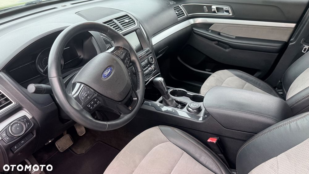 Ford Explorer - 19