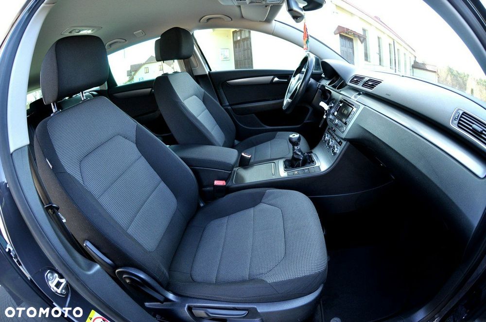 Volkswagen Passat - 8