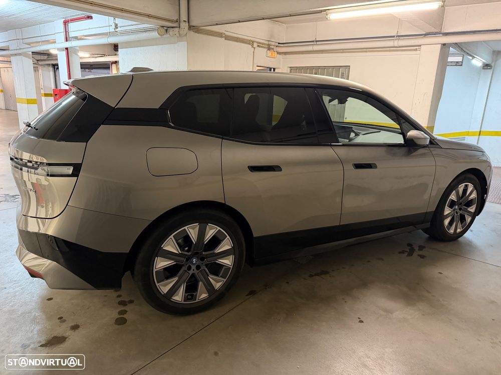 BMW iX xDrive 40 Pack Desportivo - 3