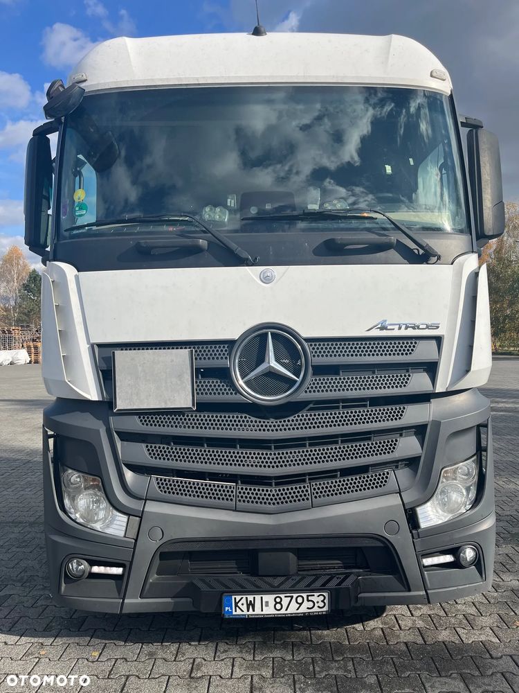 Mercedes-Benz Actros - 2