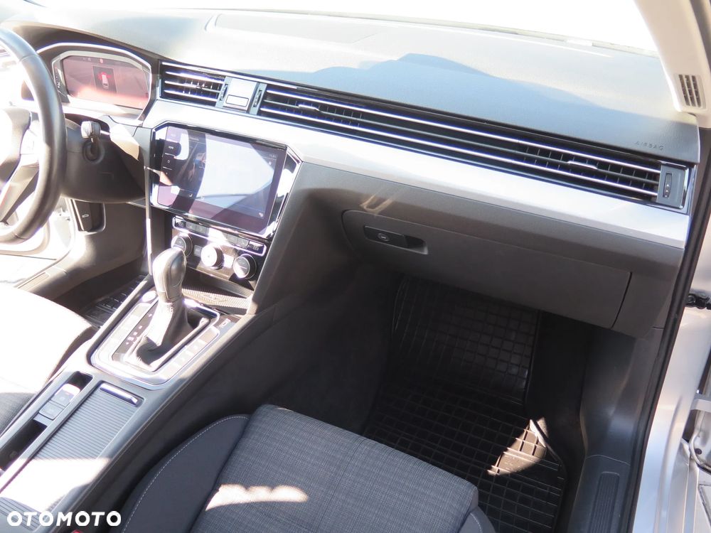 Volkswagen Passat Variant 2.0 TDI 4Mot Elegance DSG - 35