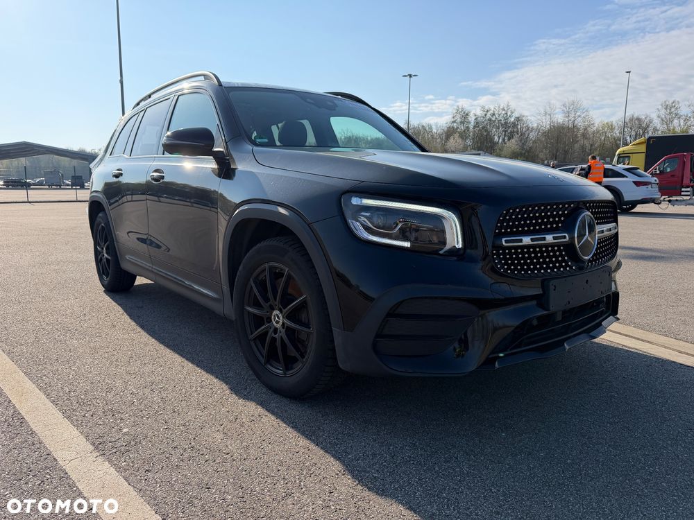Mercedes-Benz GLB - 4
