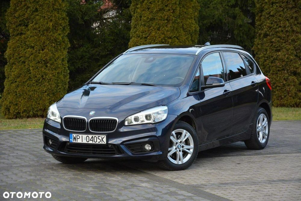 BMW Seria 2 218d - 10