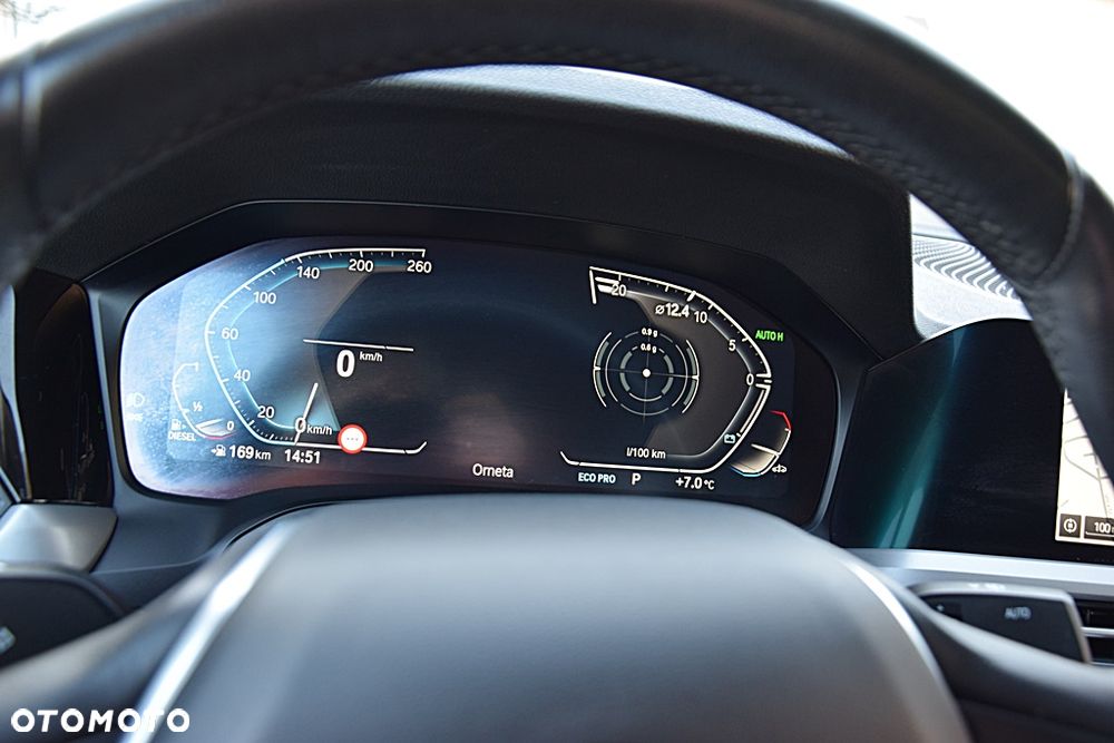 BMW Seria 3 318d Edition M Sport Shadow - 19