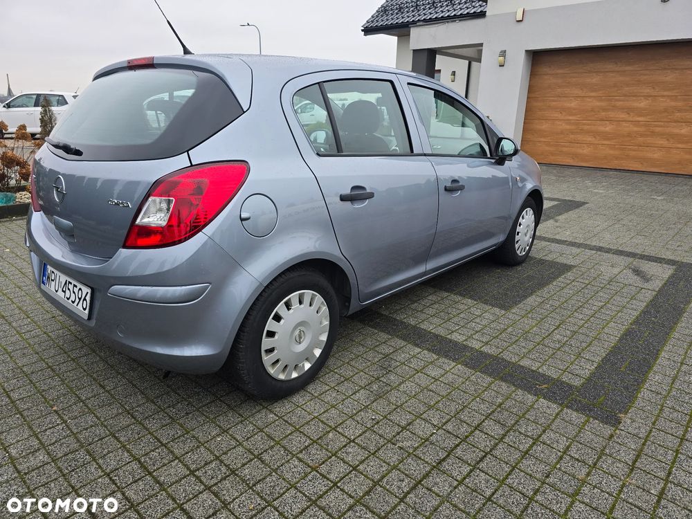 Opel Corsa 1.2 16V Essentia - 3