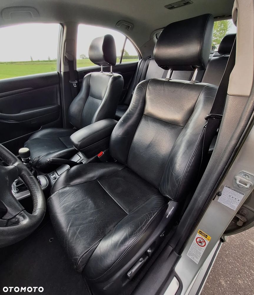 Toyota Avensis 2.2 D-4D Prestige - 21