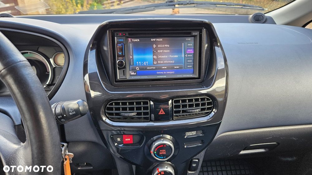 Peugeot iOn High Line - 15