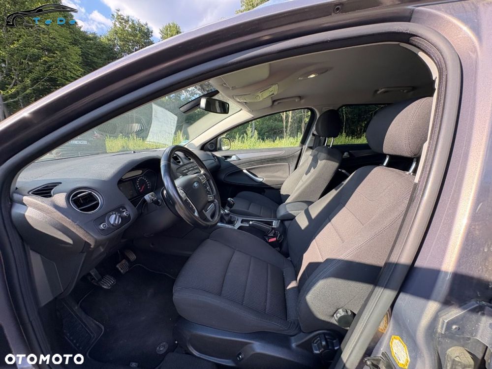 Ford Mondeo 1.6 T Platinium X Plus (Titanium) - 22