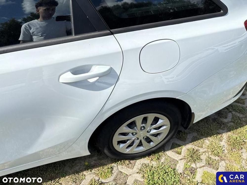 Kia Ceed - 32