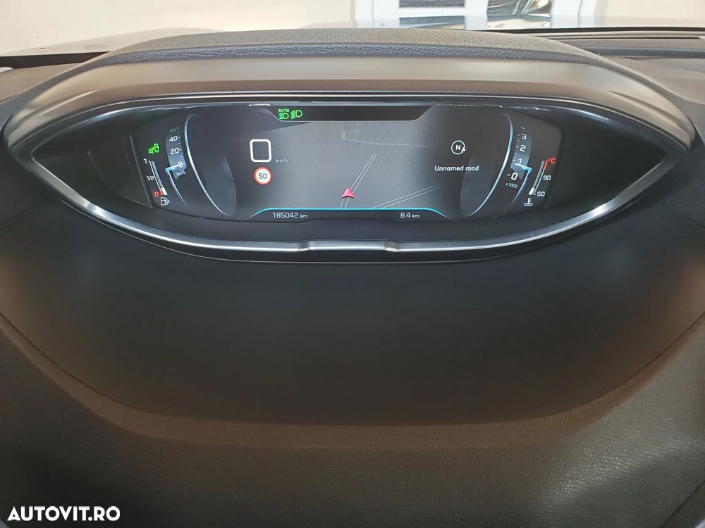 Peugeot 5008 BlueHDI 130 Allure Business-Paket - 40