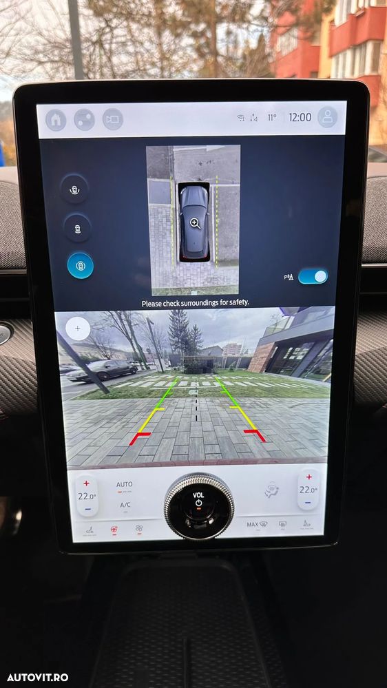 Ford Mustang Mach-E - 15