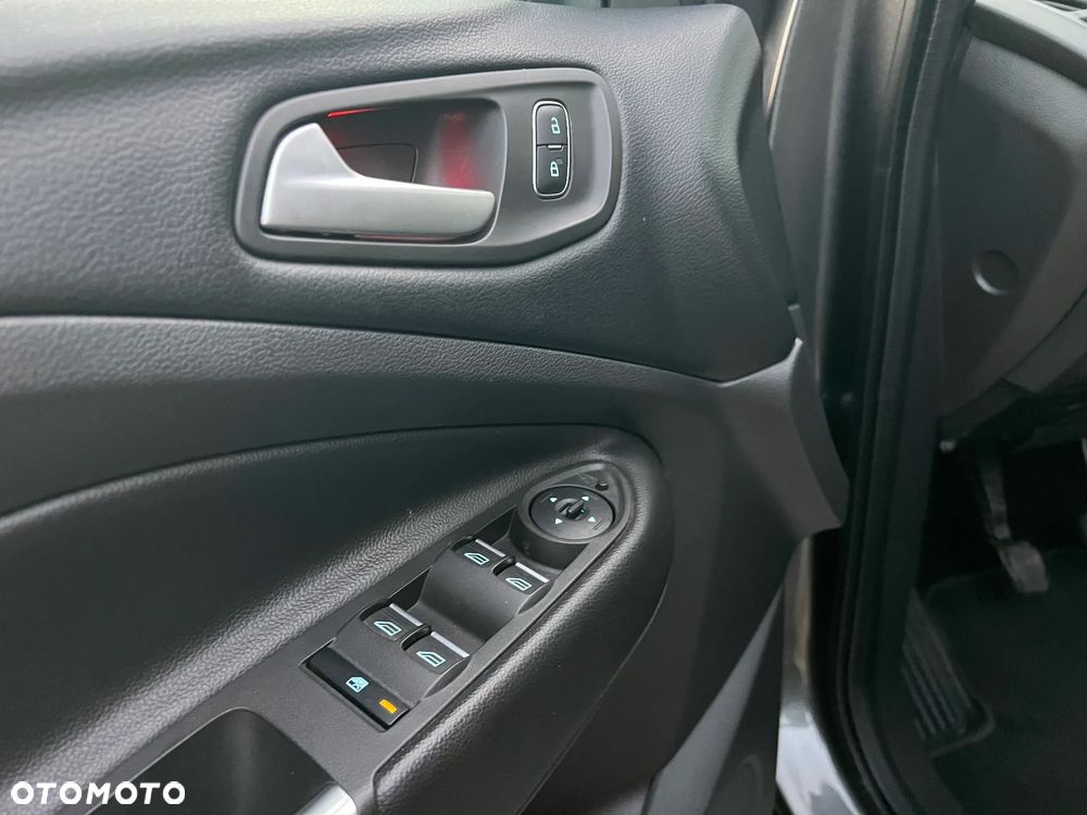 Ford Kuga 1.5 EcoBoost 2x4 Cool & Connect - 27