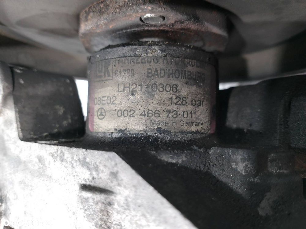 POMPA WSPOMAGANIA MERCEDES-BENZ KLASA S W 220 0024667301   LH2110306 3.2 - 2