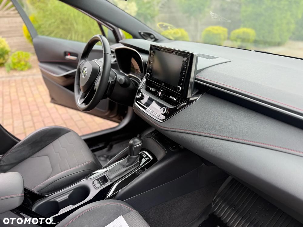 Toyota Corolla 2.0 Hybrid Touring Sports Lounge - 19