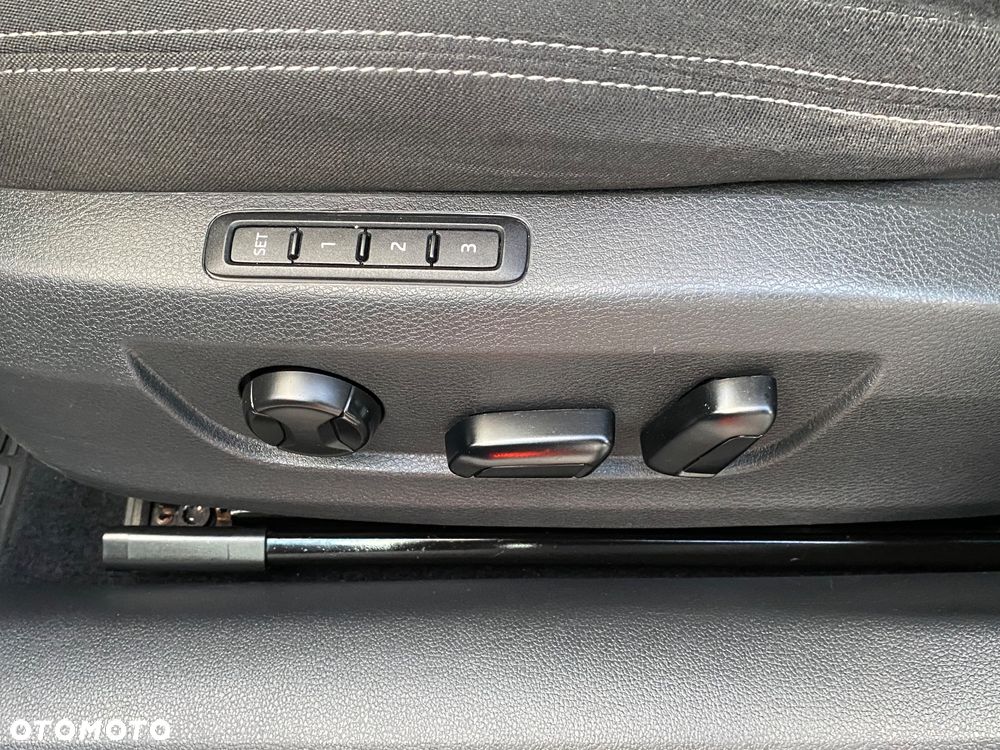 Skoda Superb 2.0 TDI L&K - 26