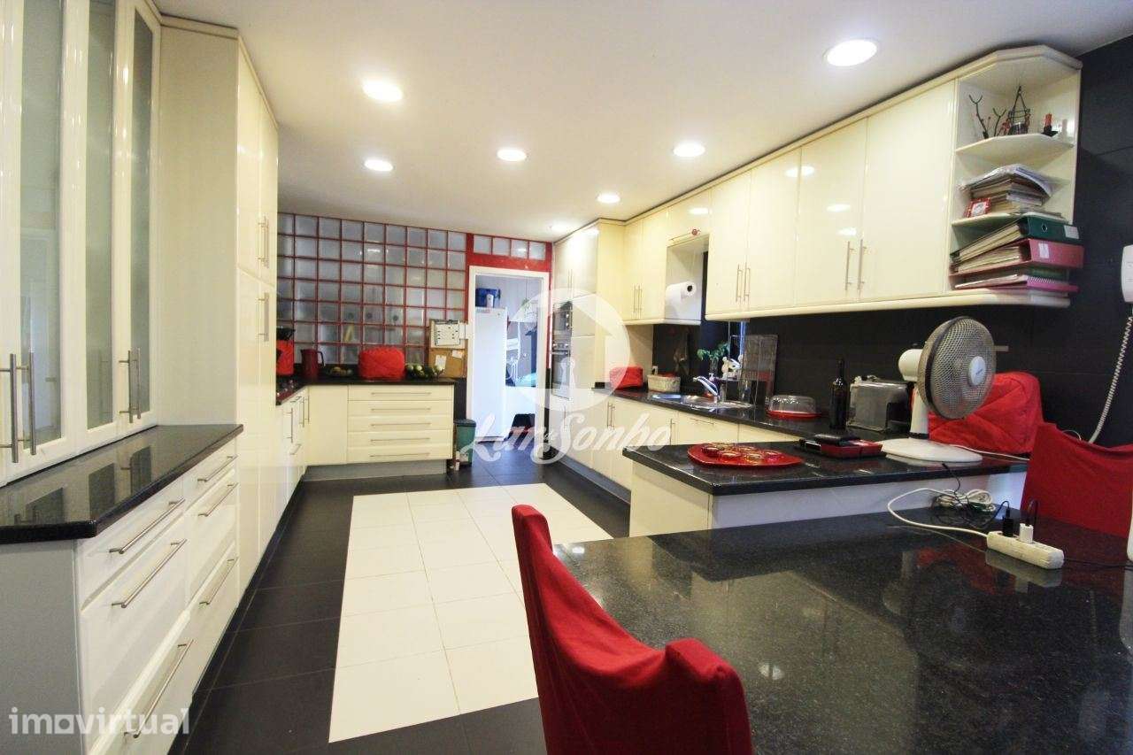 Moradia com 4 quartos e piscina a 7min. do metro em Aveleda - Vila ... - Grande imagem: 3/19