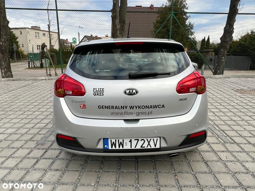 Kia Ceed - 10