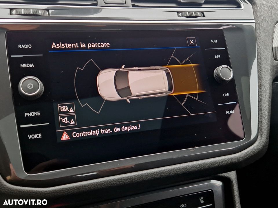 Volkswagen Tiguan - 24