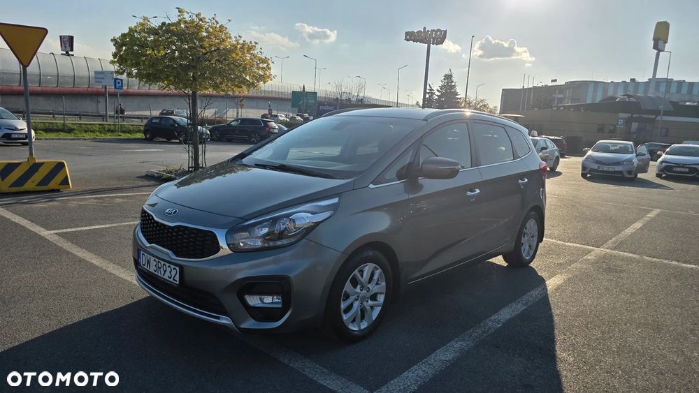 Kia Carens 1.7 CRDi Business Line 7os 7DCT - 4