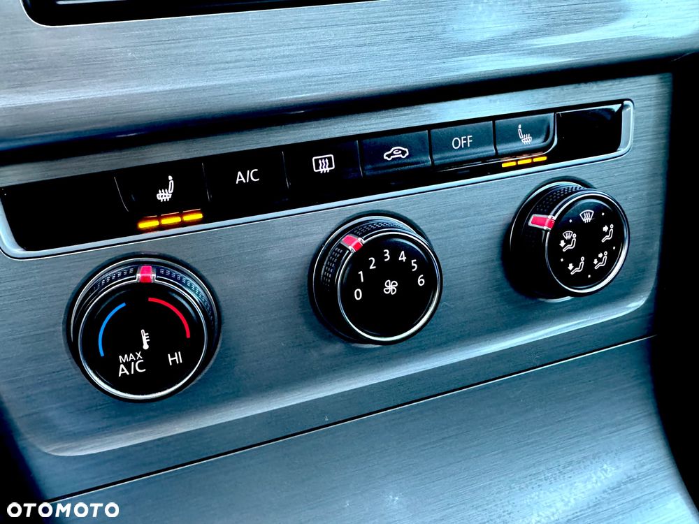 Volkswagen Golf - 18