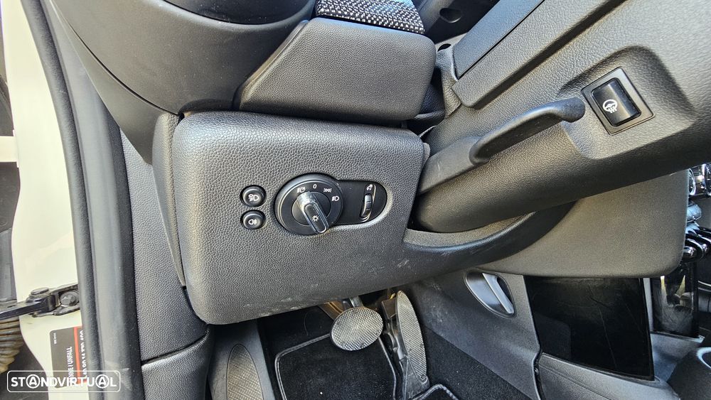 MINI Cabrio Cooper Auto. - 19