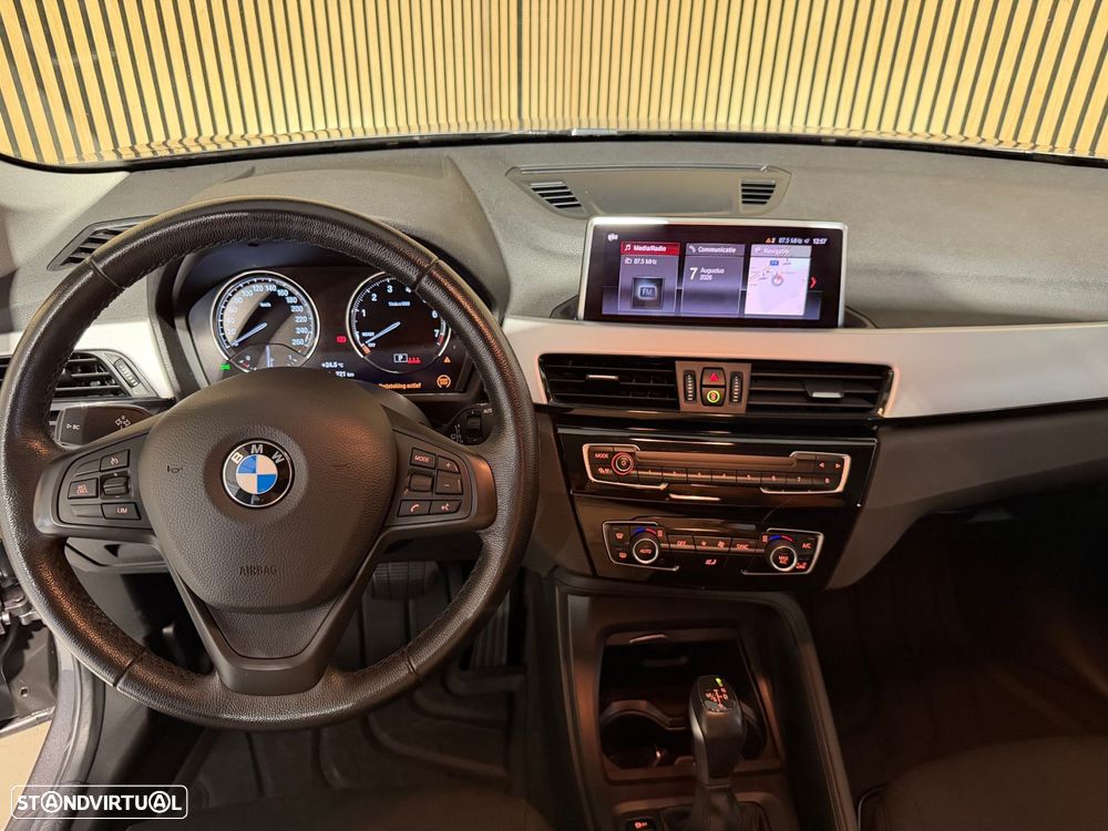 BMW X1 25 e xDrive - 8