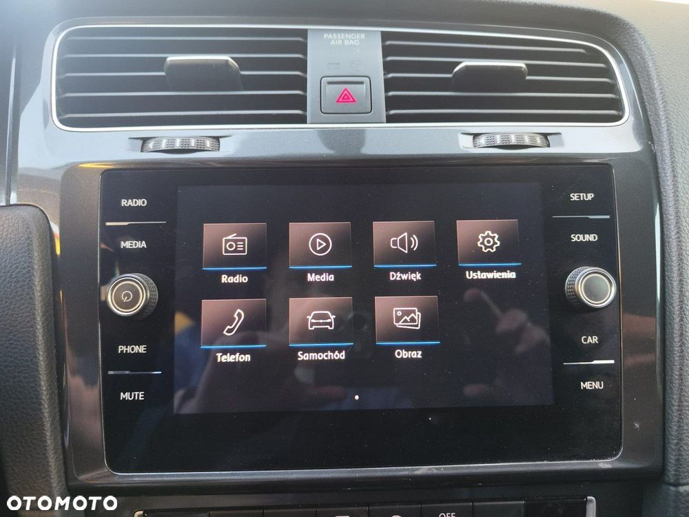 Volkswagen Golf - 12