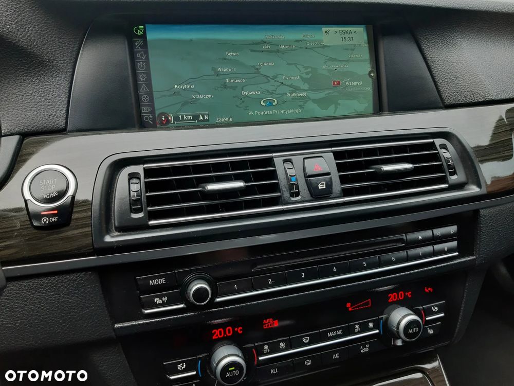 BMW Seria 5 520i Sport-Aut - 26