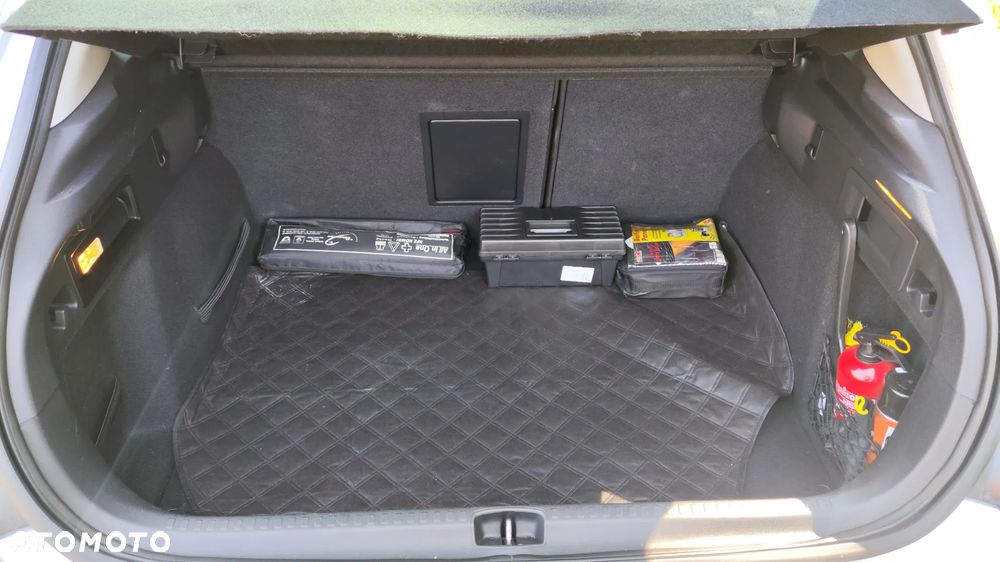 Citroën C4 e-HDi 115 Exclusive - 17