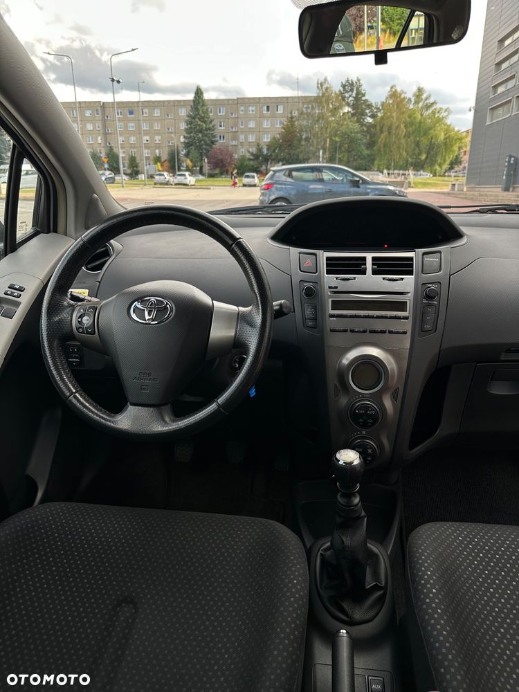 Toyota Yaris 1.33 VVT-i Cool - 8