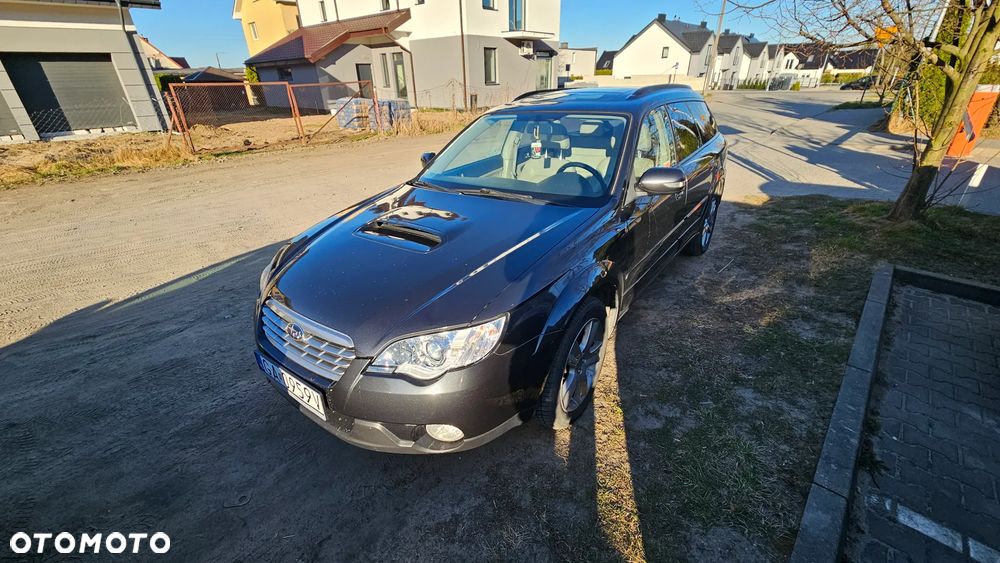 Subaru Outback - 1