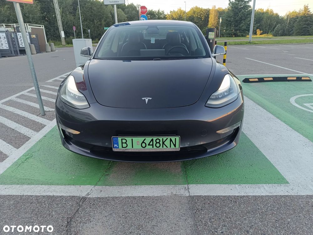 Tesla Model 3 - 2