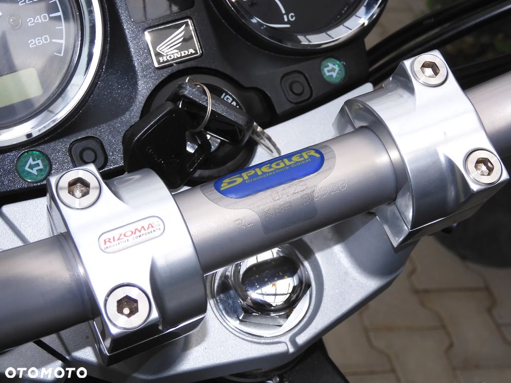 Honda Hornet - 23