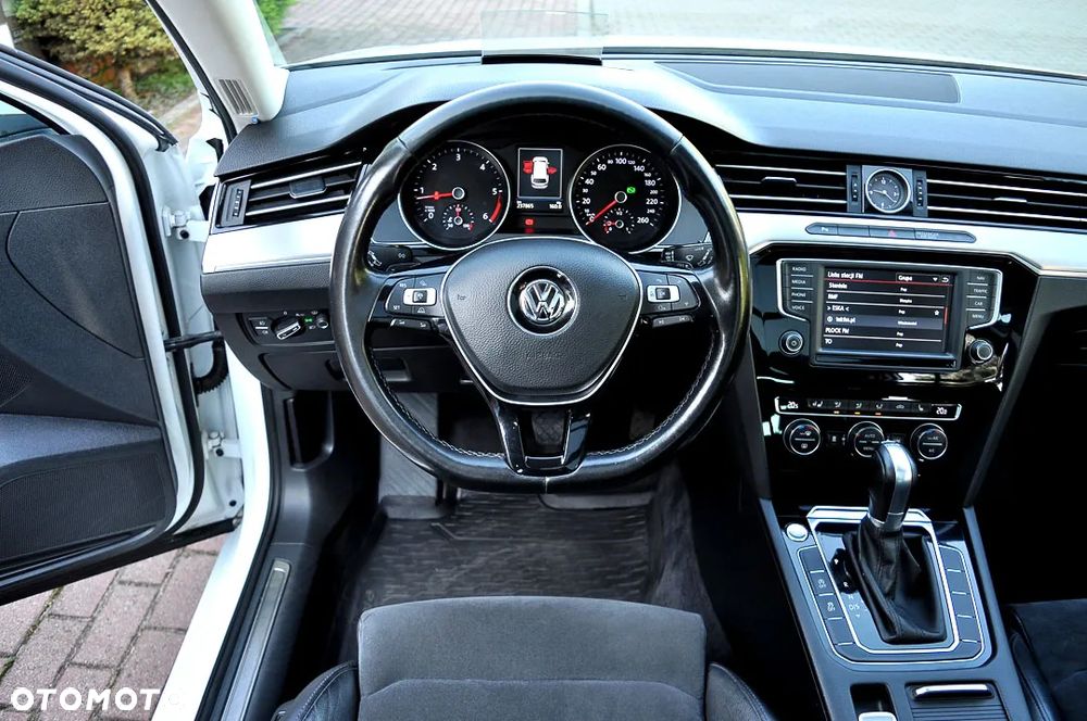 Volkswagen Passat 2.0 TDI BMT Highline DSG - 28