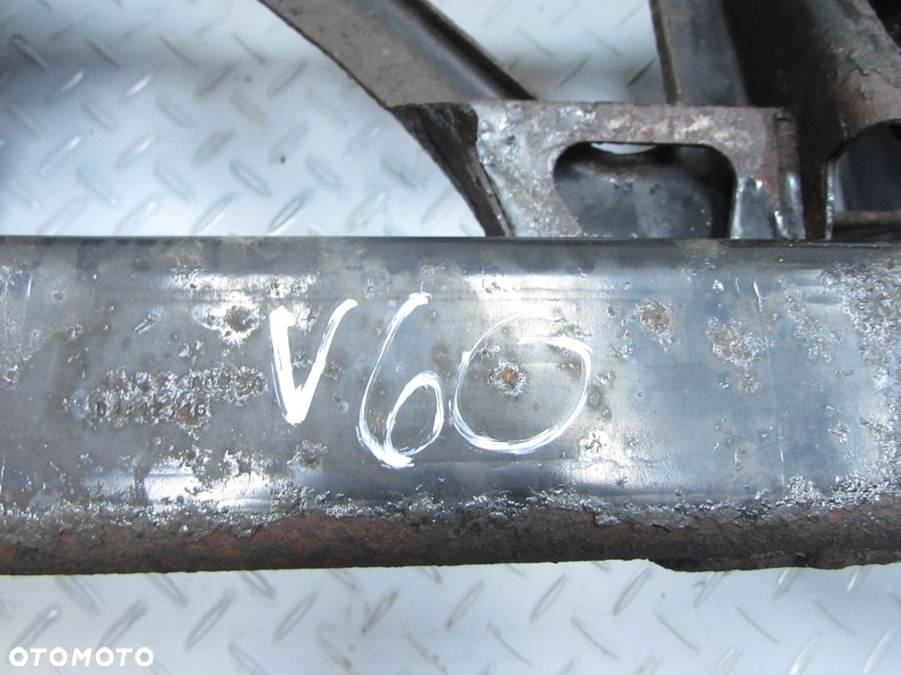 VOLVO S60 II V60 10-18 WOZEK LAWA BELKA KOLYSKA ZAWIESZENIA TYL - 16