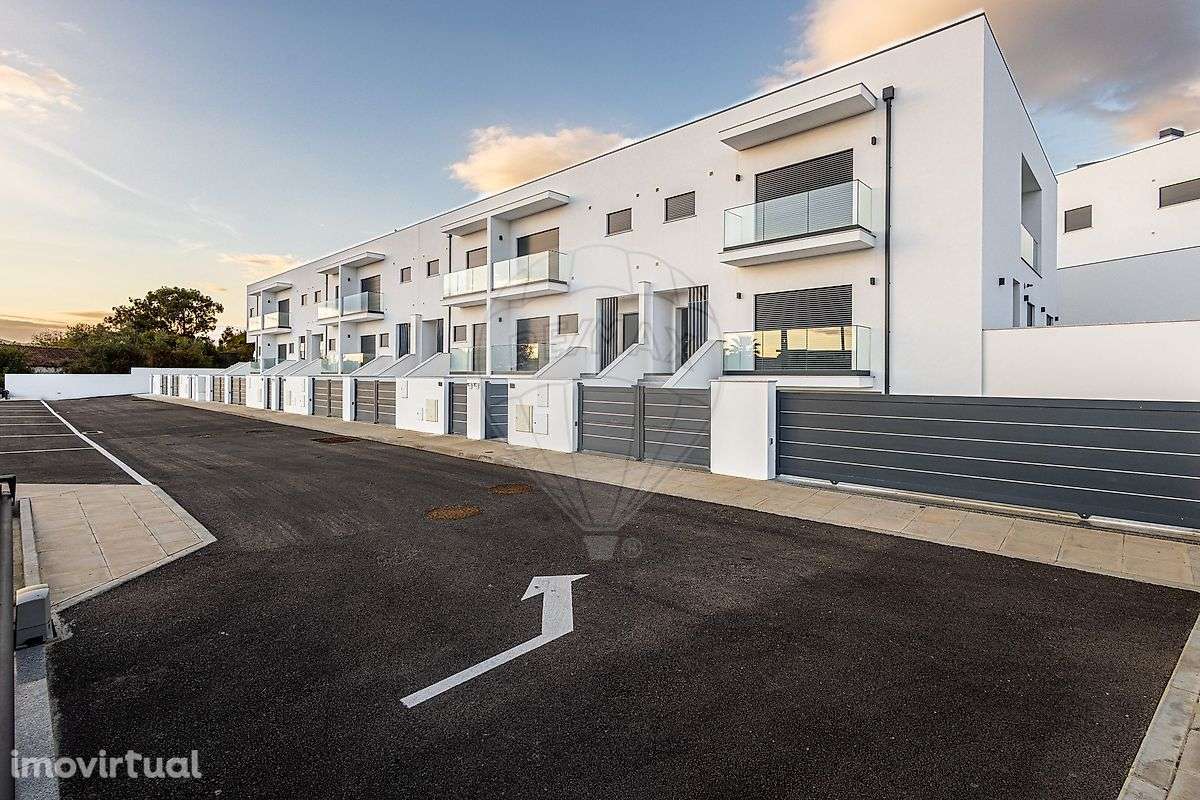 Moradia T4 para venda - Grande imagem: 2/50